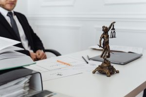 Выход участника из ООО в Беларуси: теперь обязательно через нотариуса
